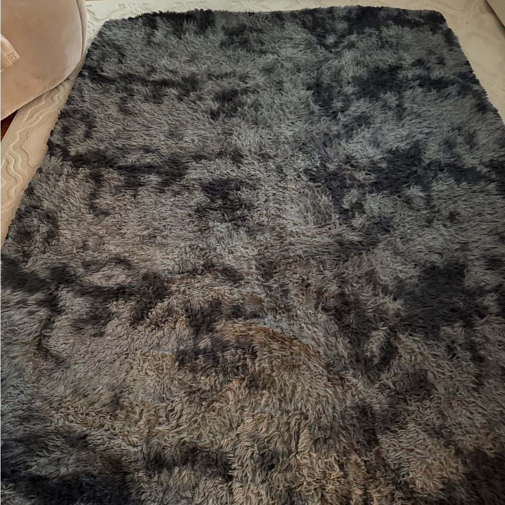 Safavieh Gray and Black Shag Area Rug, 6x9 - Picture 2 of 8
